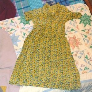 Vintage 1940s chartreuse green rayon dress size small/medium floral